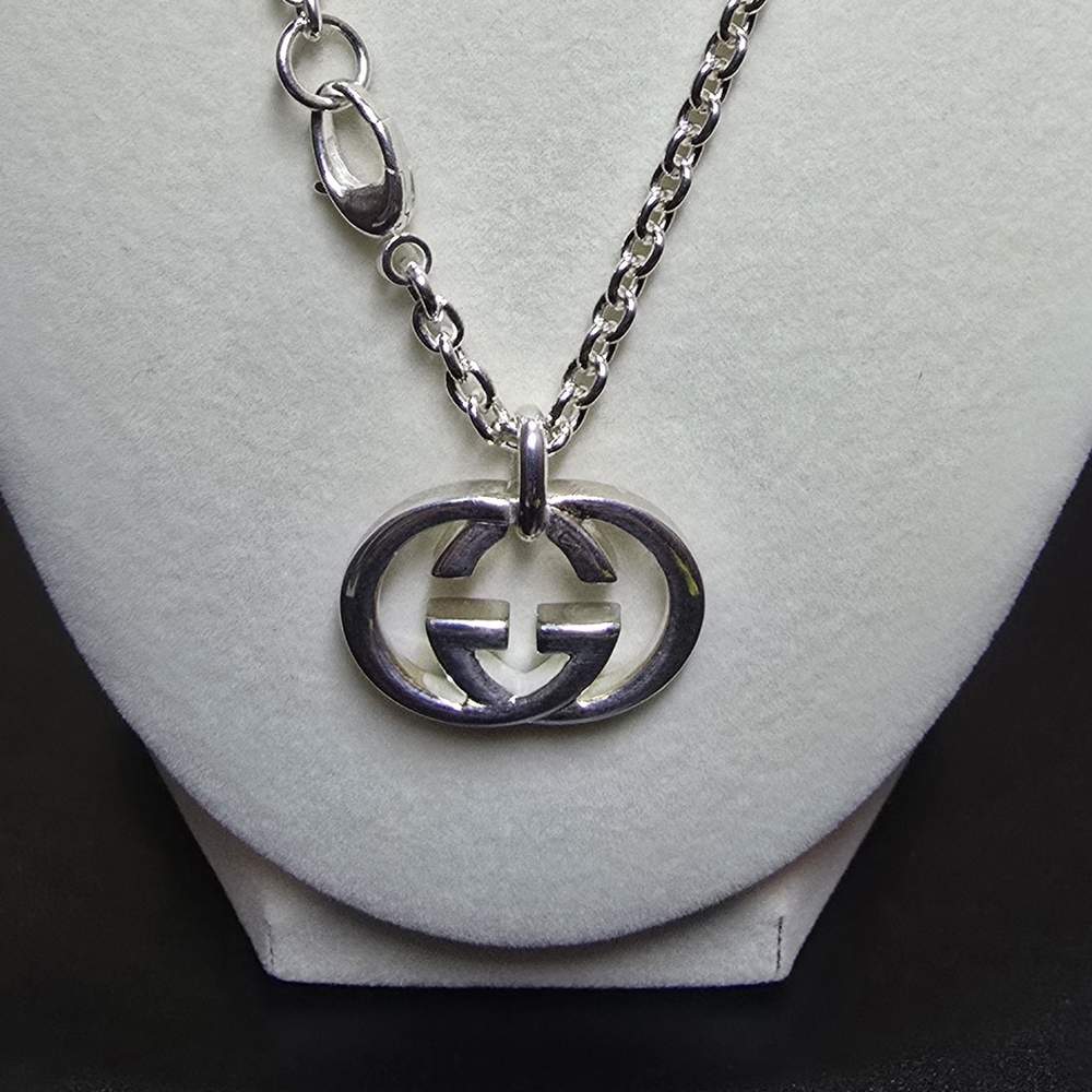 Gucci Interlocking GG 925 Sterling Silver Pendant Necklace - EUC - Picture 4 of 8